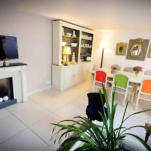 Champerret Heliopolis 3*, Paris France